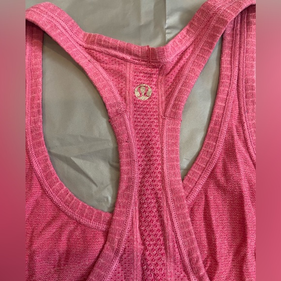 🩵Lululemon Hot Pink Tank Top (8) - Picture 3 of 6